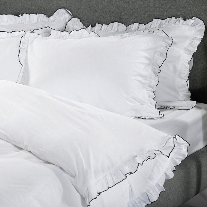 מצעי במבוק דגם ולריה לבן